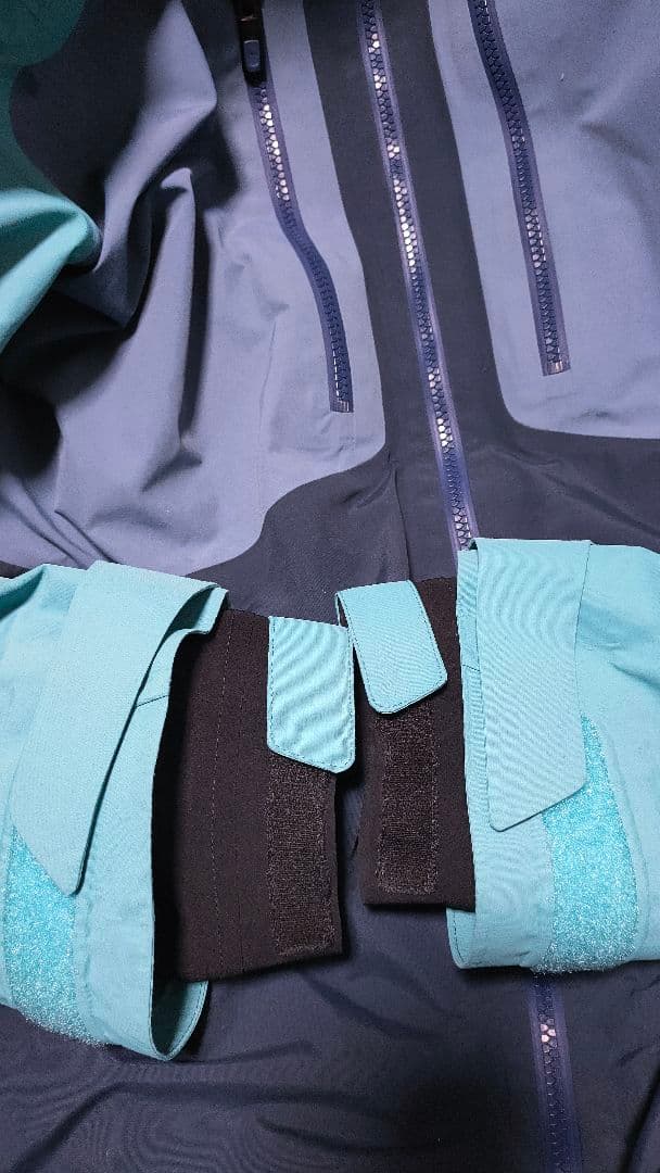 【BURTON ak バートン】 スノーボードウェア GORE-TEX 雪山