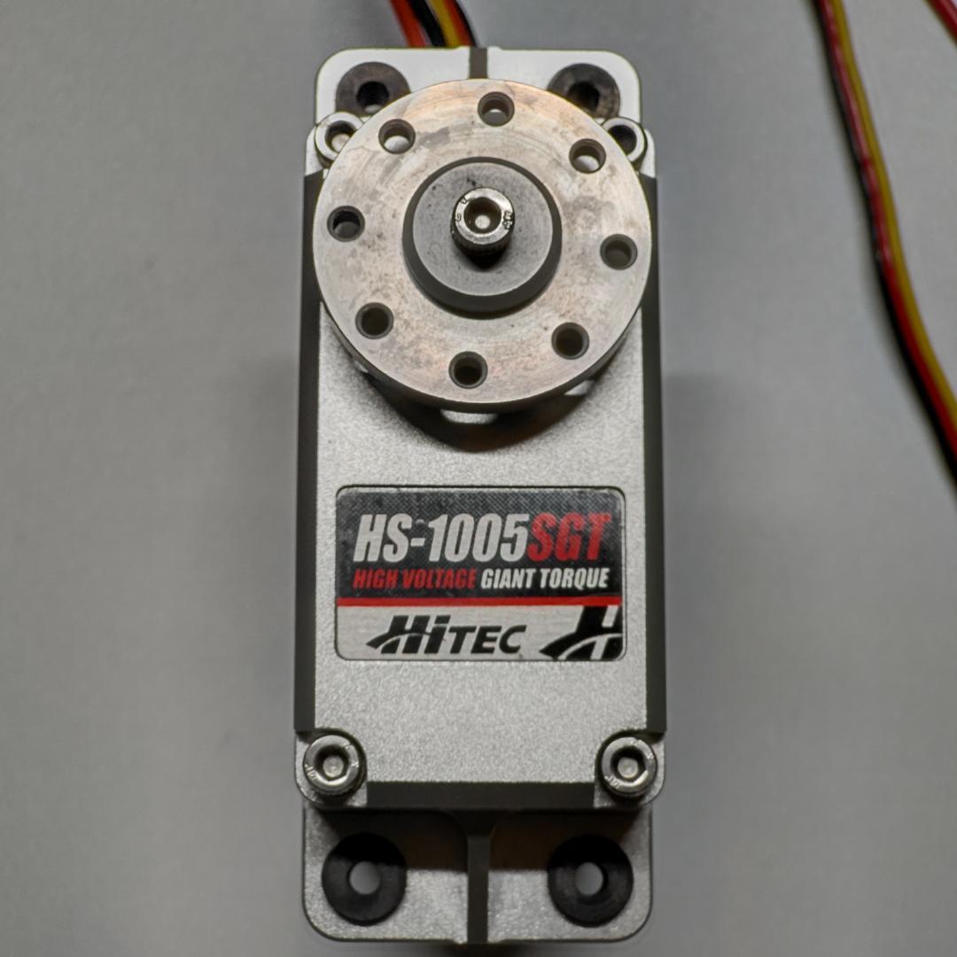ラジコンカー1/5　ハイテック 110Kgトルクサーボ　（HS-1005SGT）