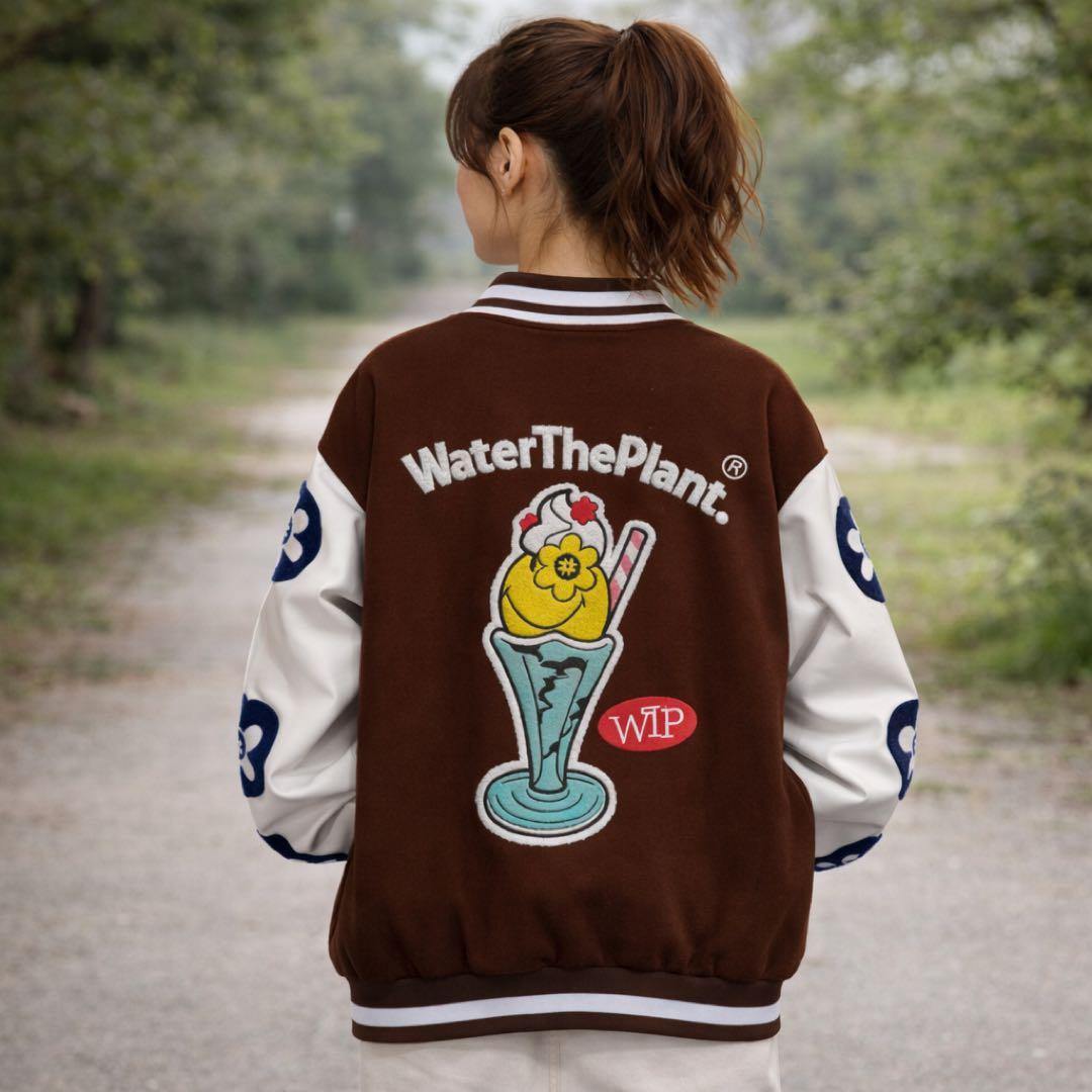 Water the plant アウター