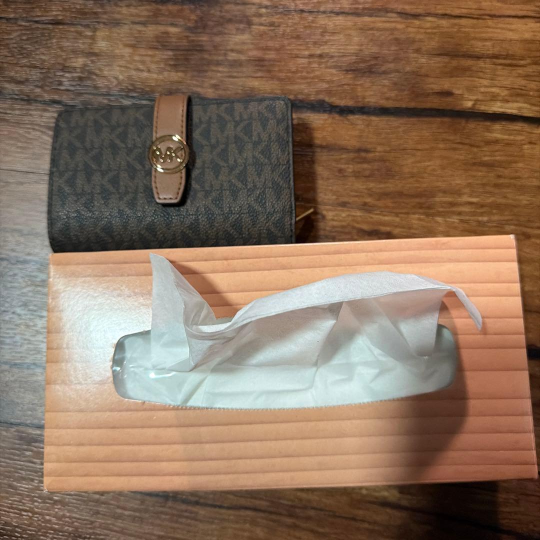 ｛新品同様｝MICHAEL KORS 二つ折り財布 ブラウン