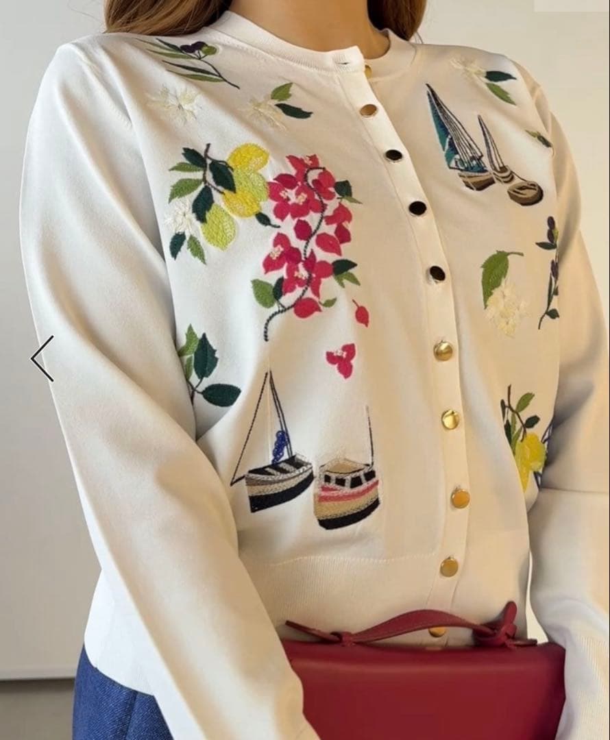 Viaggio Blu カプリ刺繍ニットカーディガン 金ボタン 佳子様 25SS