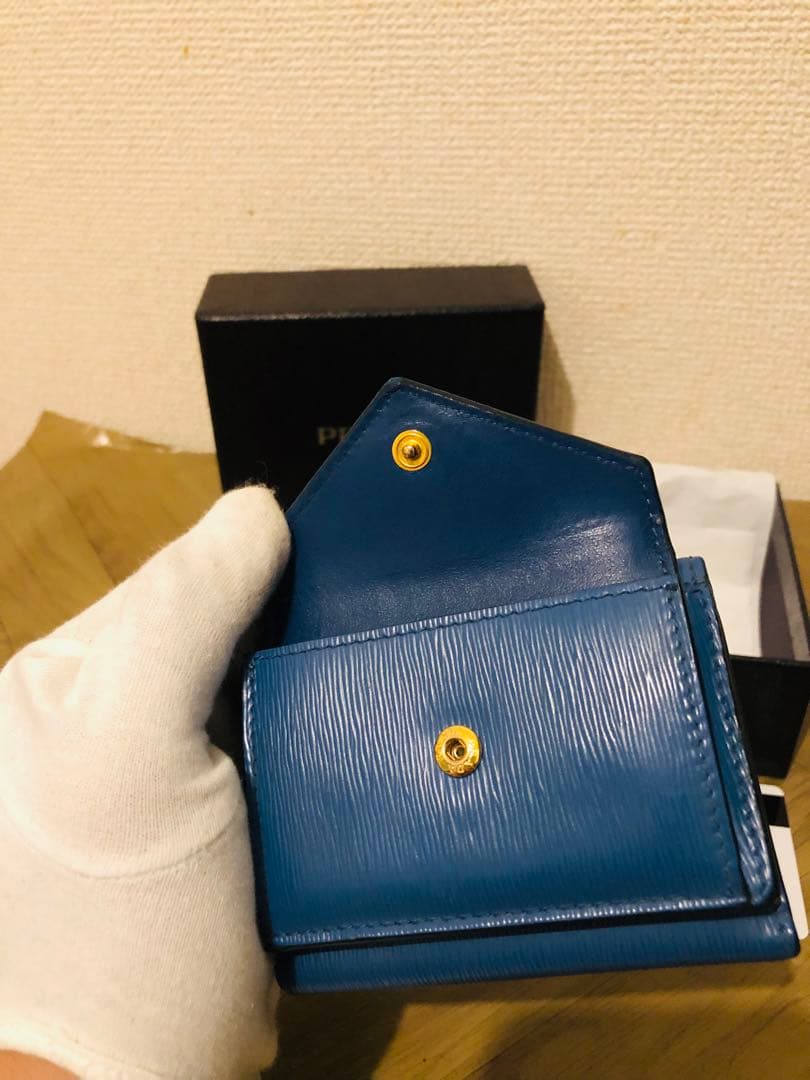 PRADA 三つ折り財布ICチップ(RFID)搭載