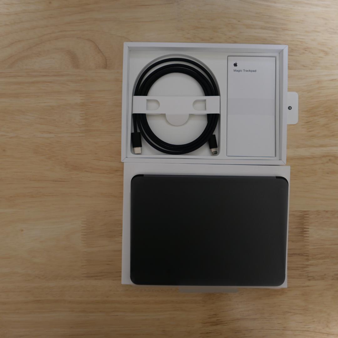 せ*な様 iPad Air 第5世代（M1）64GB / Magic Track