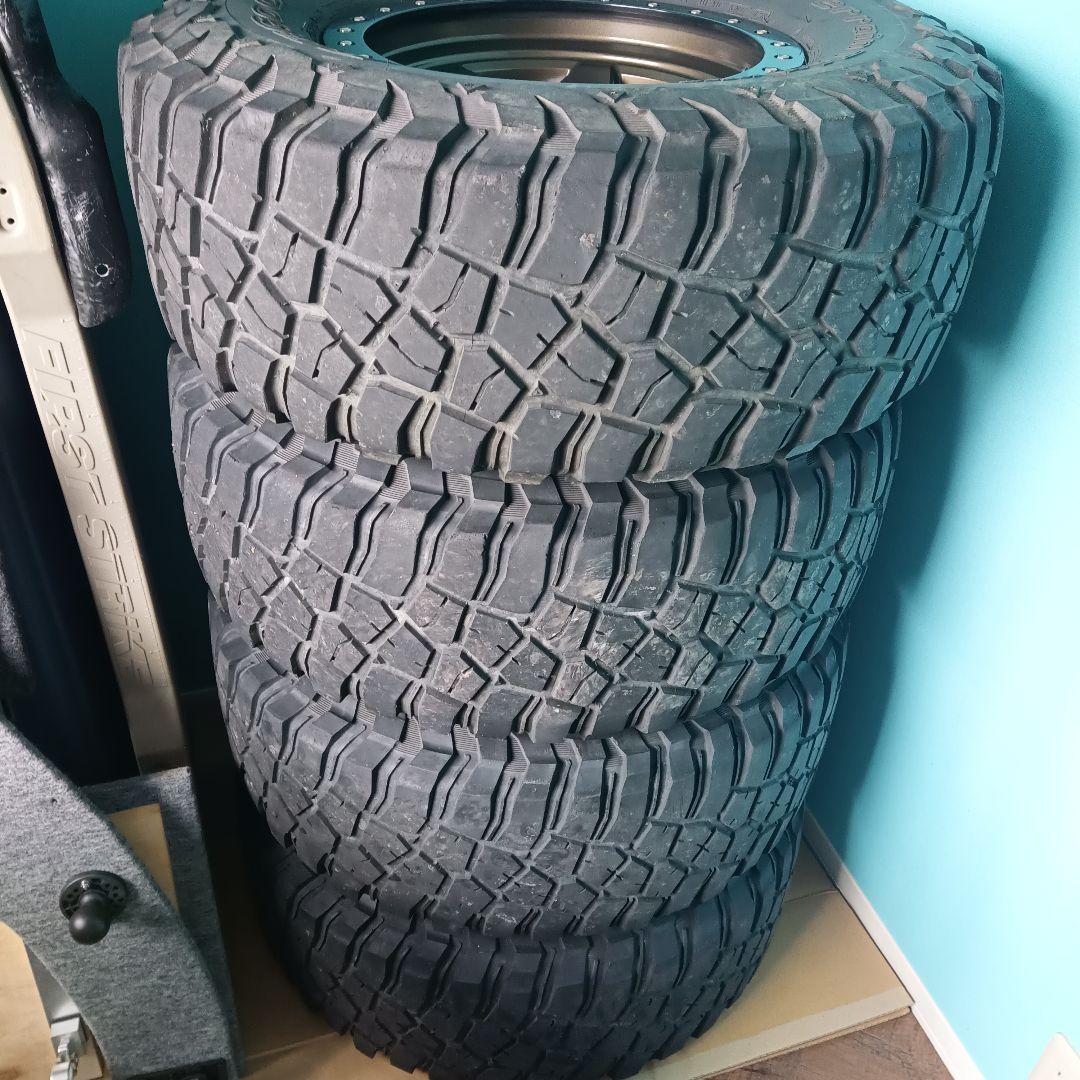 BF Goodrich KM3 LT285/75R16 マッドタイヤ