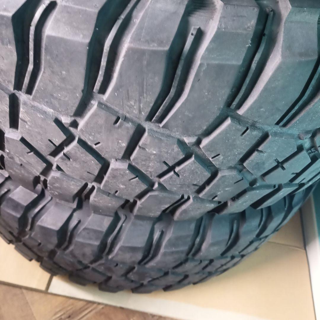 BF Goodrich KM3 LT285/75R16 マッドタイヤ