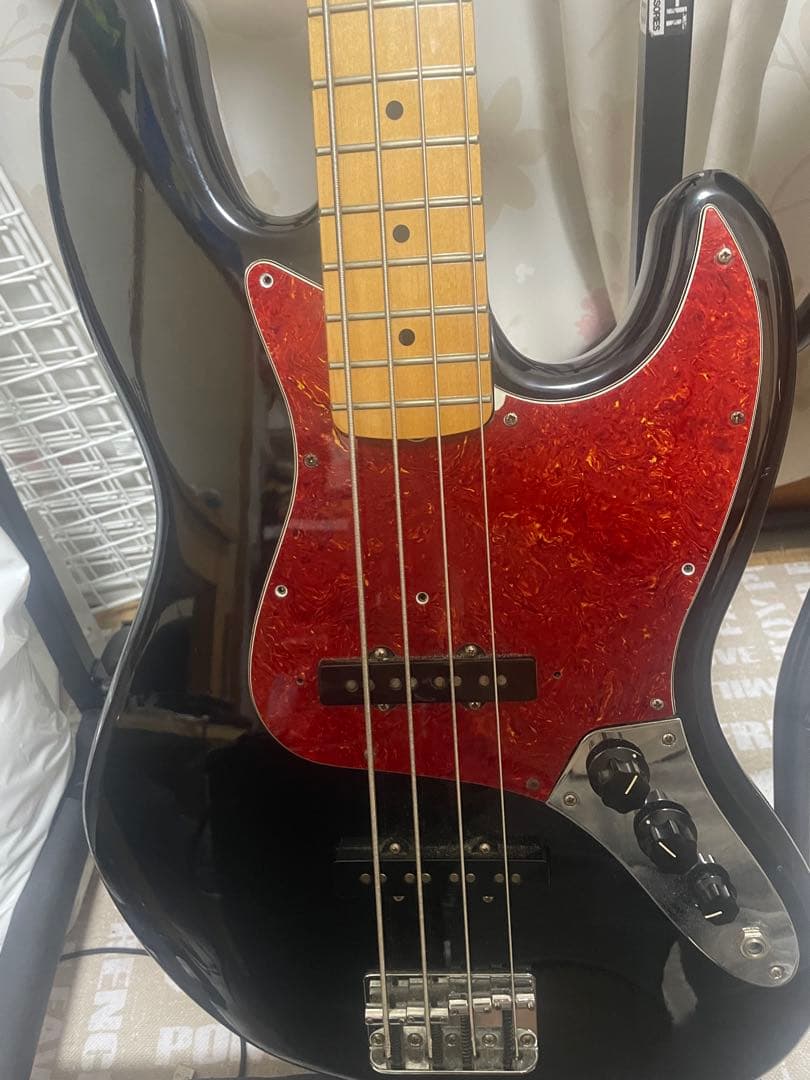 Fender Jazz Bass ブラック/レッド