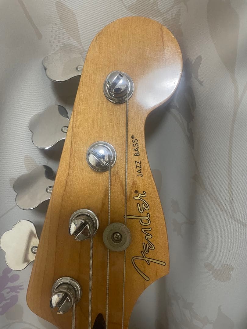 Fender Jazz Bass ブラック/レッド