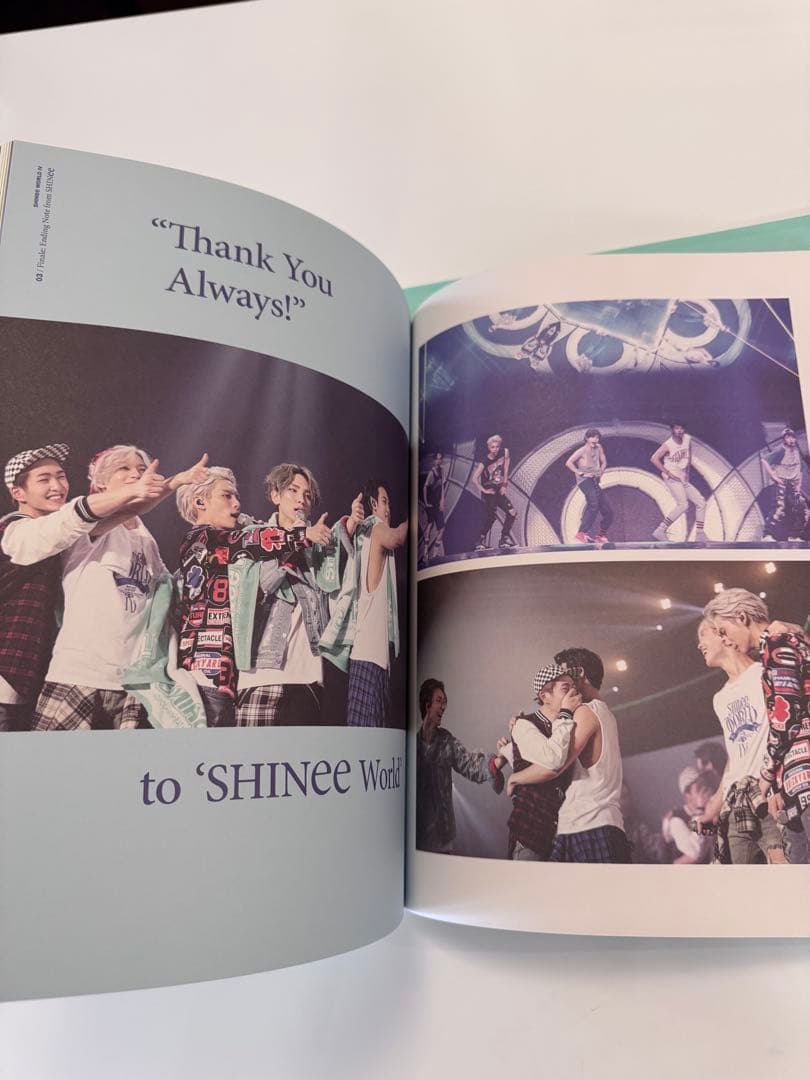 SHINee WORLD IV 2CD+フォトブック トレカ付き