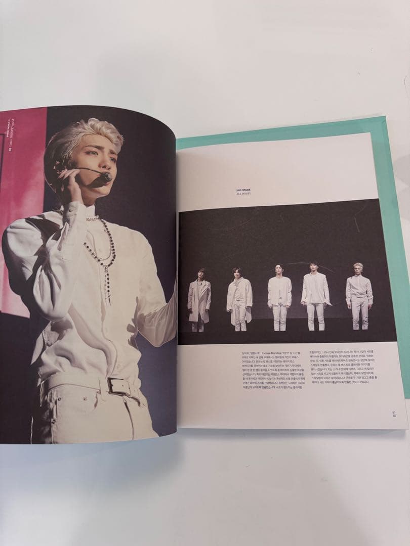 SHINee WORLD IV 2CD+フォトブック トレカ付き