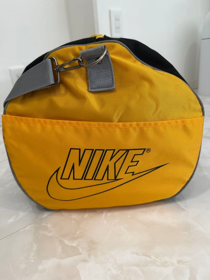 【美品：希少】90s レトロ ナイキ Air NIKE ドラムバッグ　バスケ