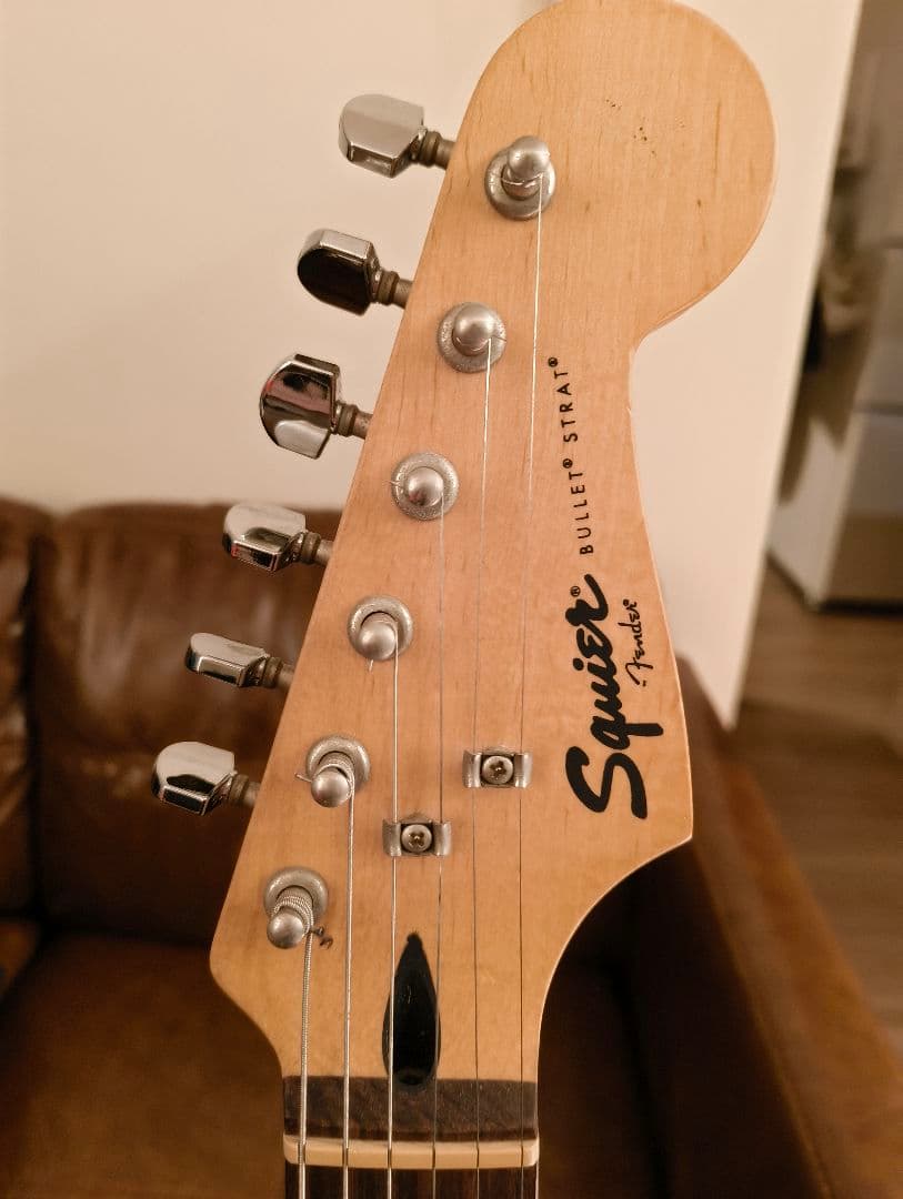 Squier Bullet Strat ストラトキャスター エレキギター