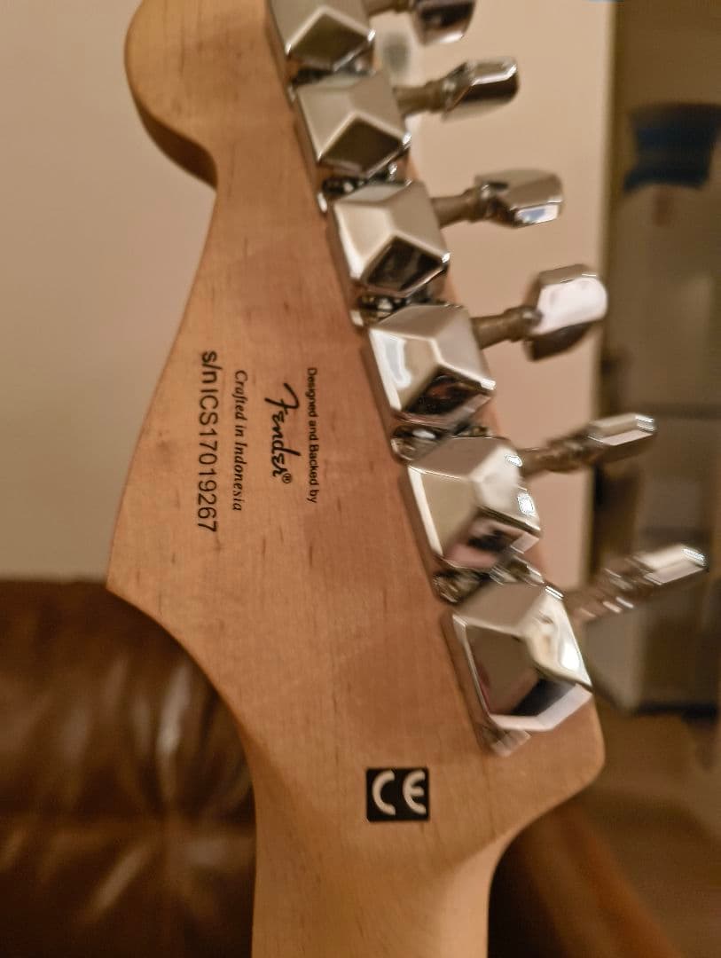 Squier Bullet Strat ストラトキャスター エレキギター