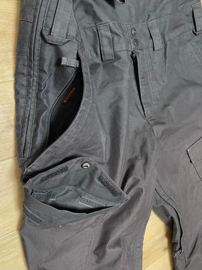 BURTON スノーボードウェア　ビブパンツ　M 黒