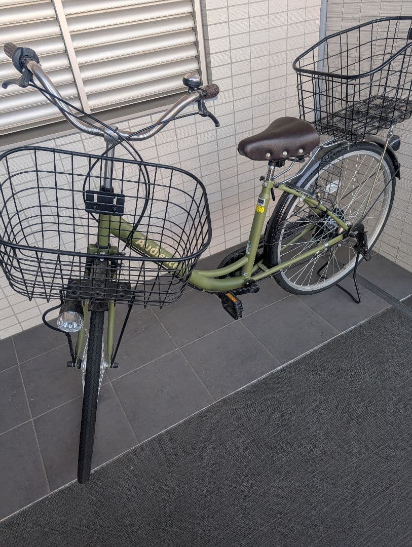 かもめ【引取限定】オリーブグリーン シティサイクル 前後バスケット付き26