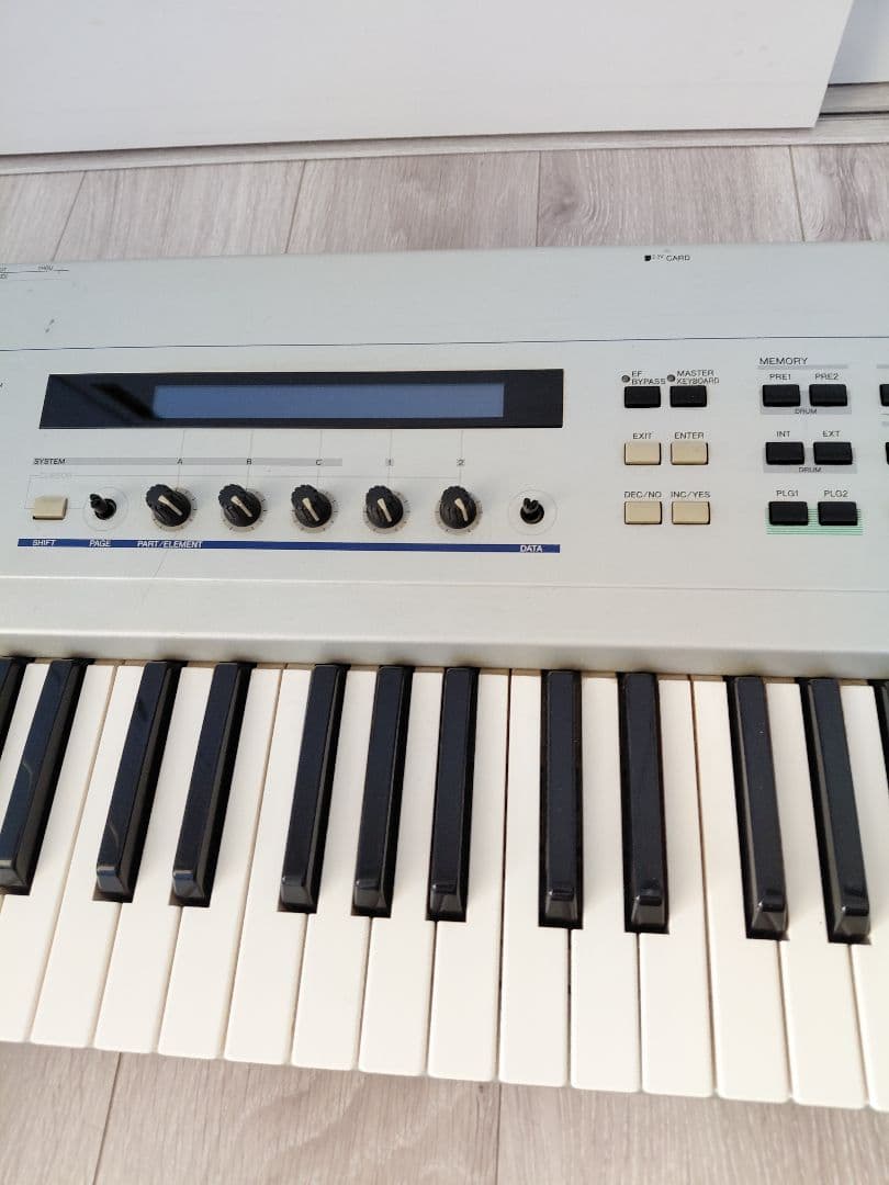 YAMAHA CS6X 61鍵盤　シンセサイザー