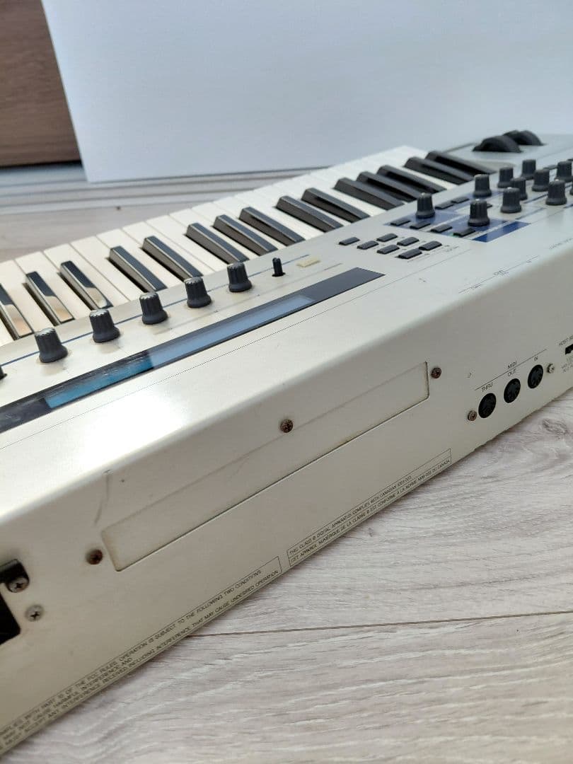 YAMAHA CS6X 61鍵盤　シンセサイザー