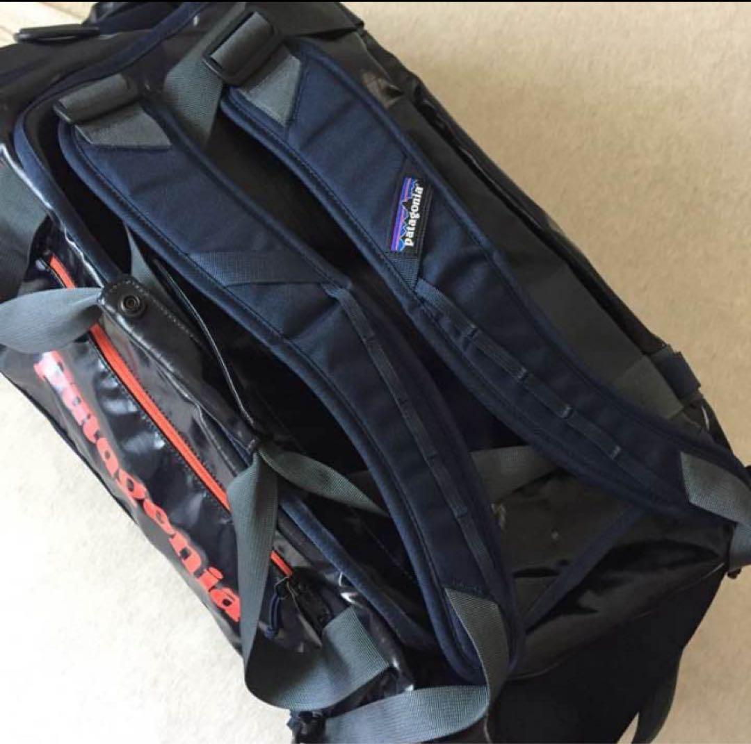 新品同様 パタゴニア ブラックホール ダッフル 60L