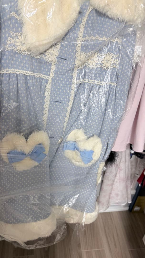美品ドットマーガレットコート　サックス