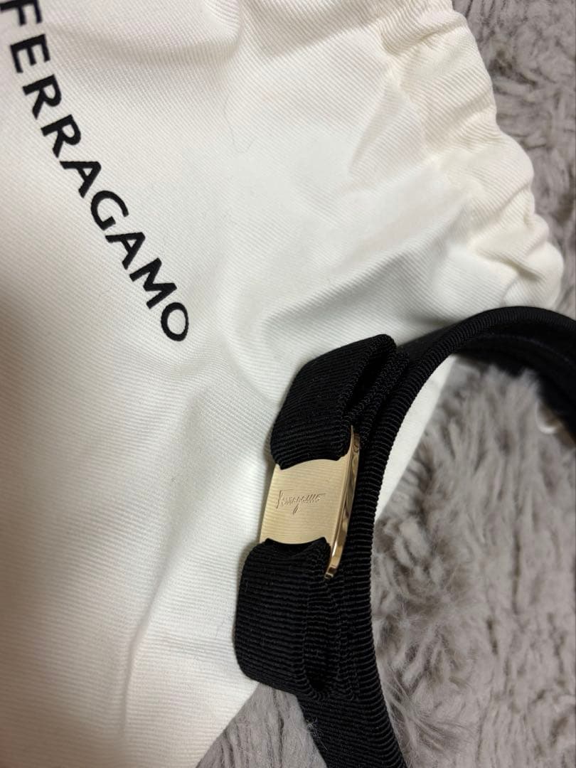 FERRAGAMO カチューシャ 新品未使用
