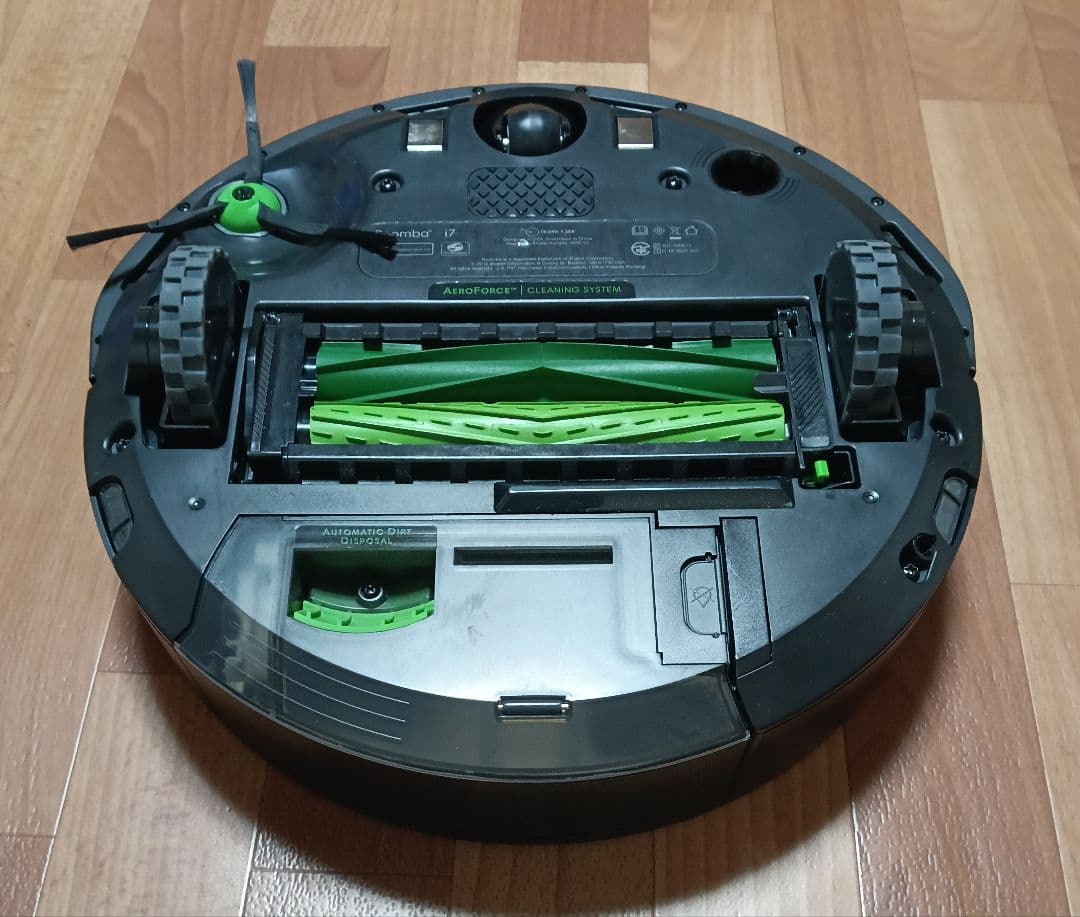 ルンバiRobotルンバi7+【22年製】動作良好　付属品多数