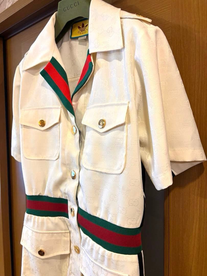 #美品GUCCI adidasコラボホワイトシェリーライン半袖パンツワンピース