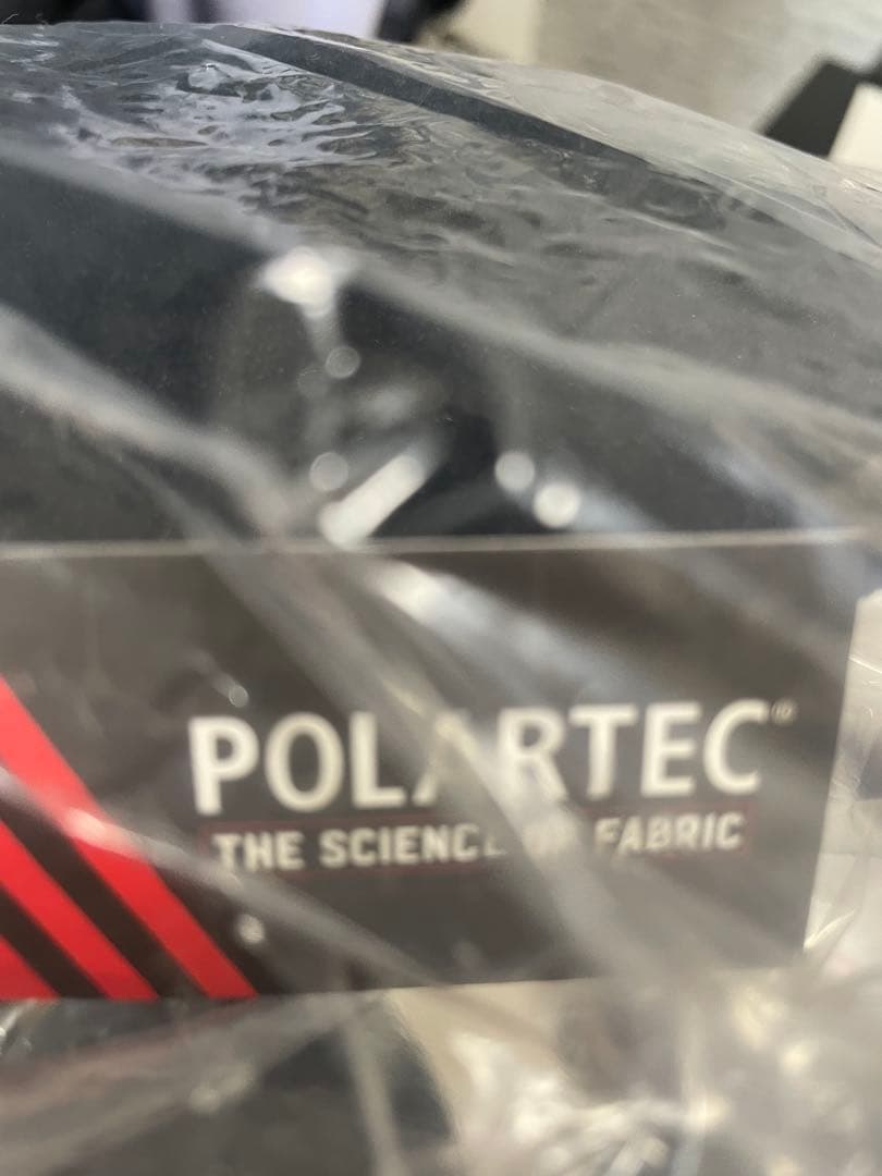 PALACE POLARTEC ブラックニット帽リバーシブルです。