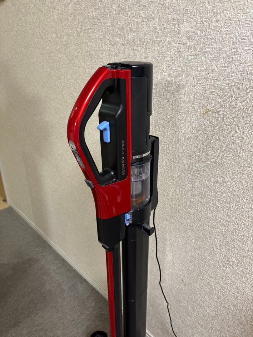二日間限定　HITACHI スティッククリーナー SMART HEAD レッド