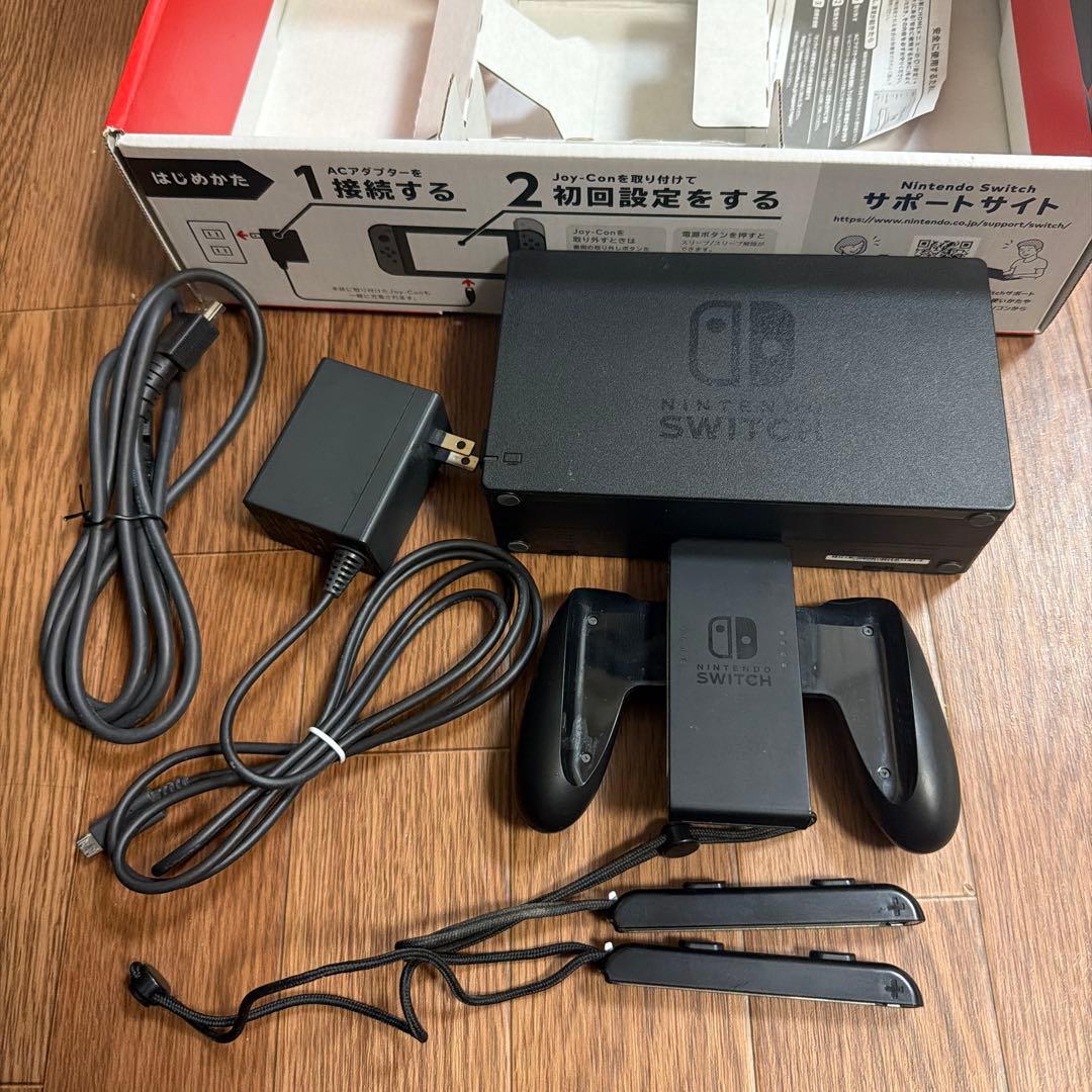d*2様 Nintendo Switch 本体 ジョイコン 箱付き