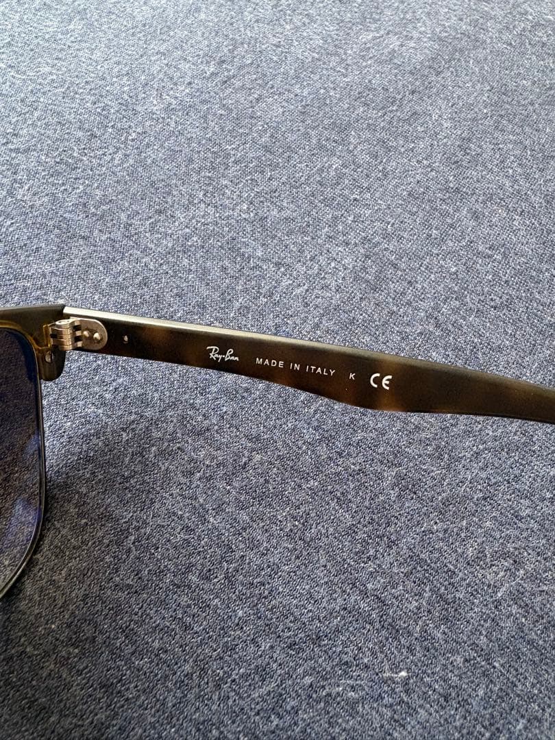 Ray-Ban サングラスCLUBMASTER OVERSIZED