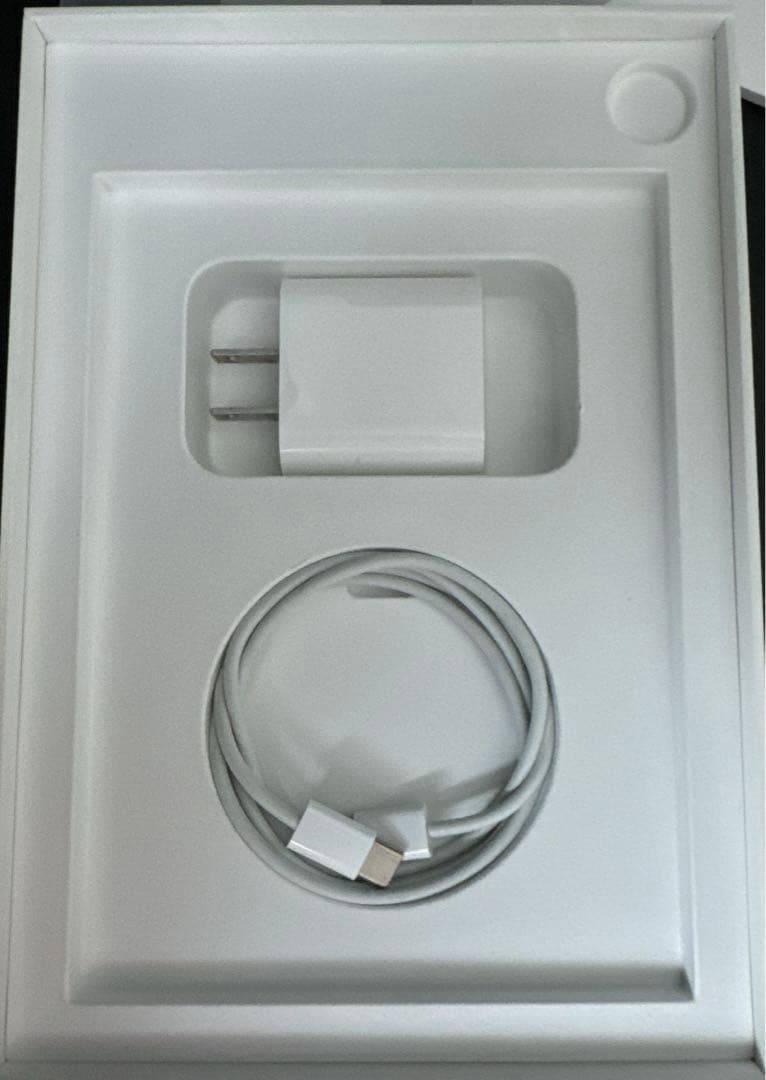 iPad mini6 64G Wi-Fiモデル　スペースグレイ　※保護ガラス付き
