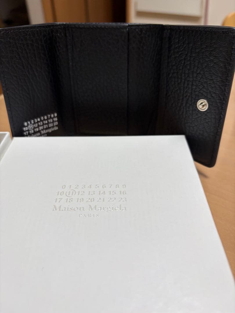 マルジェラ　三つ折り財布　ブラック