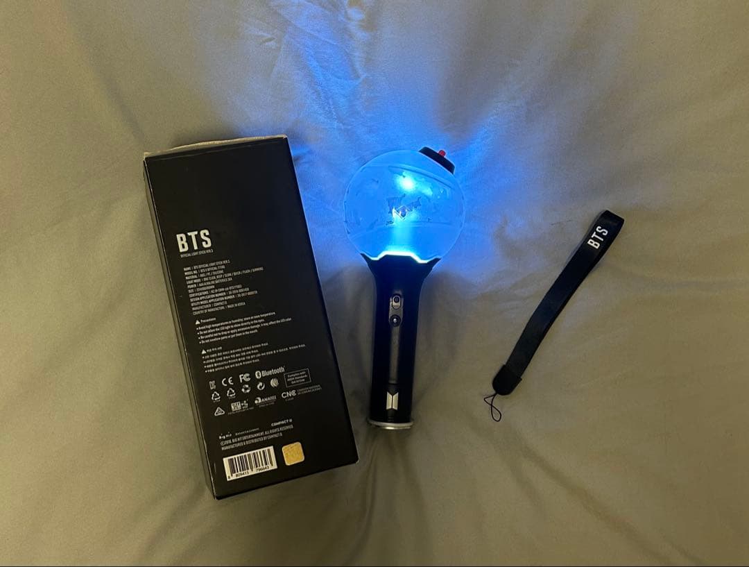 BTSグッズまとめ売り ペンライト・アルバム・写真集・ Live DVD