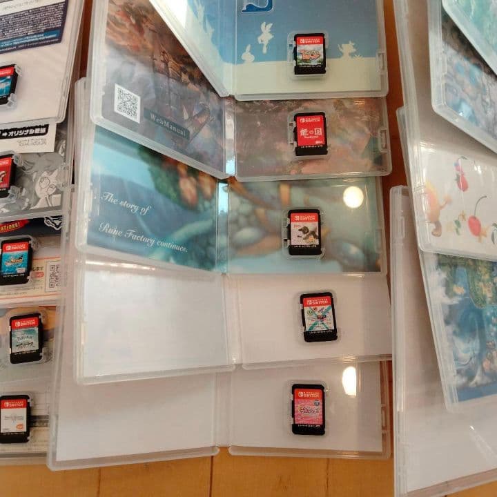 Switchソフト ２４本 マイクラ ポケットモンスター ベヨネッタ ドラクエ
