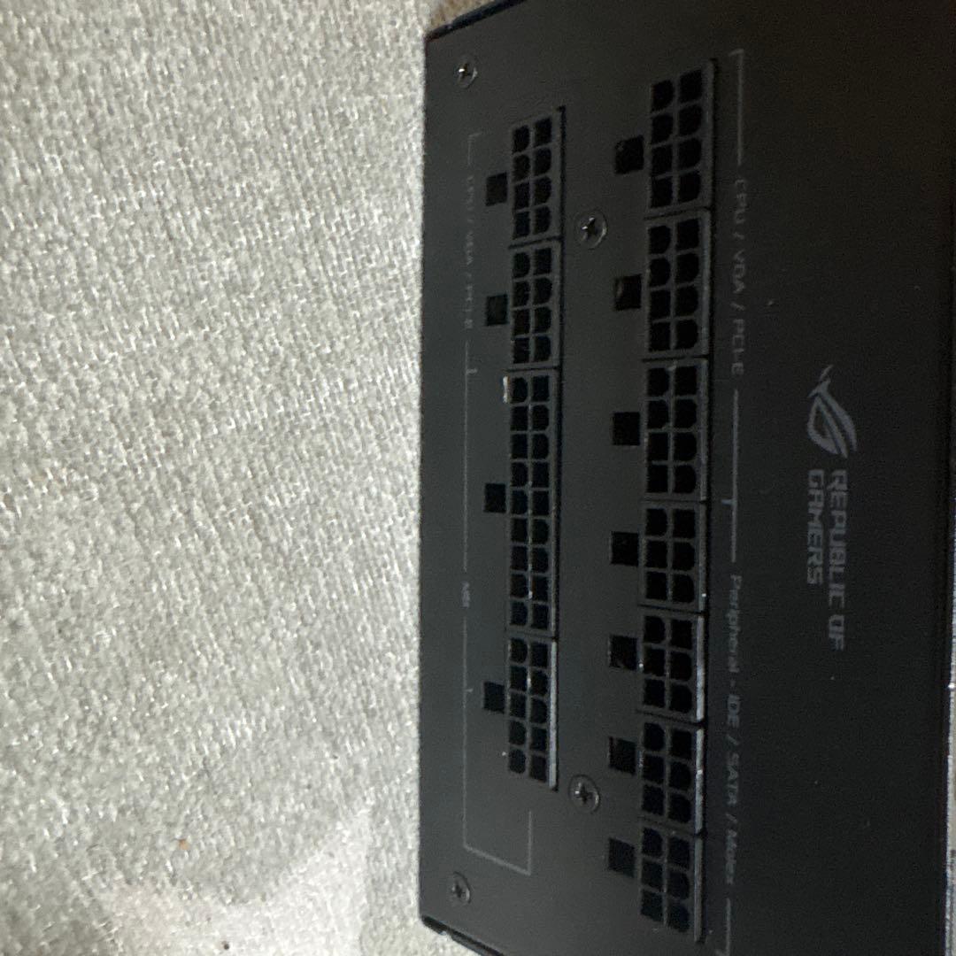 ROG STRIX 1000W GOLD 電源ユニット