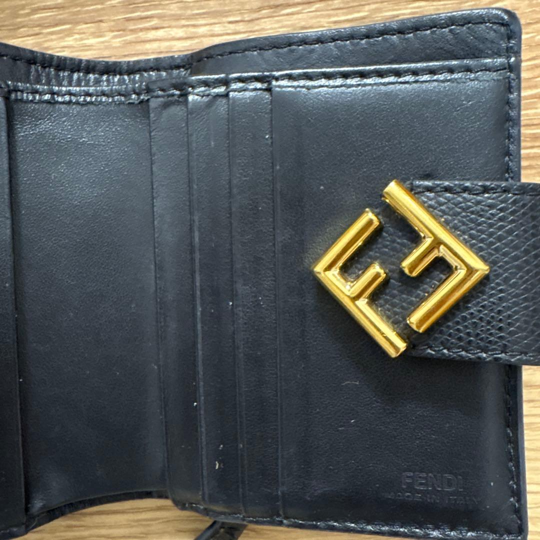 FENDI 財布　折り畳み財布　フェンディ
