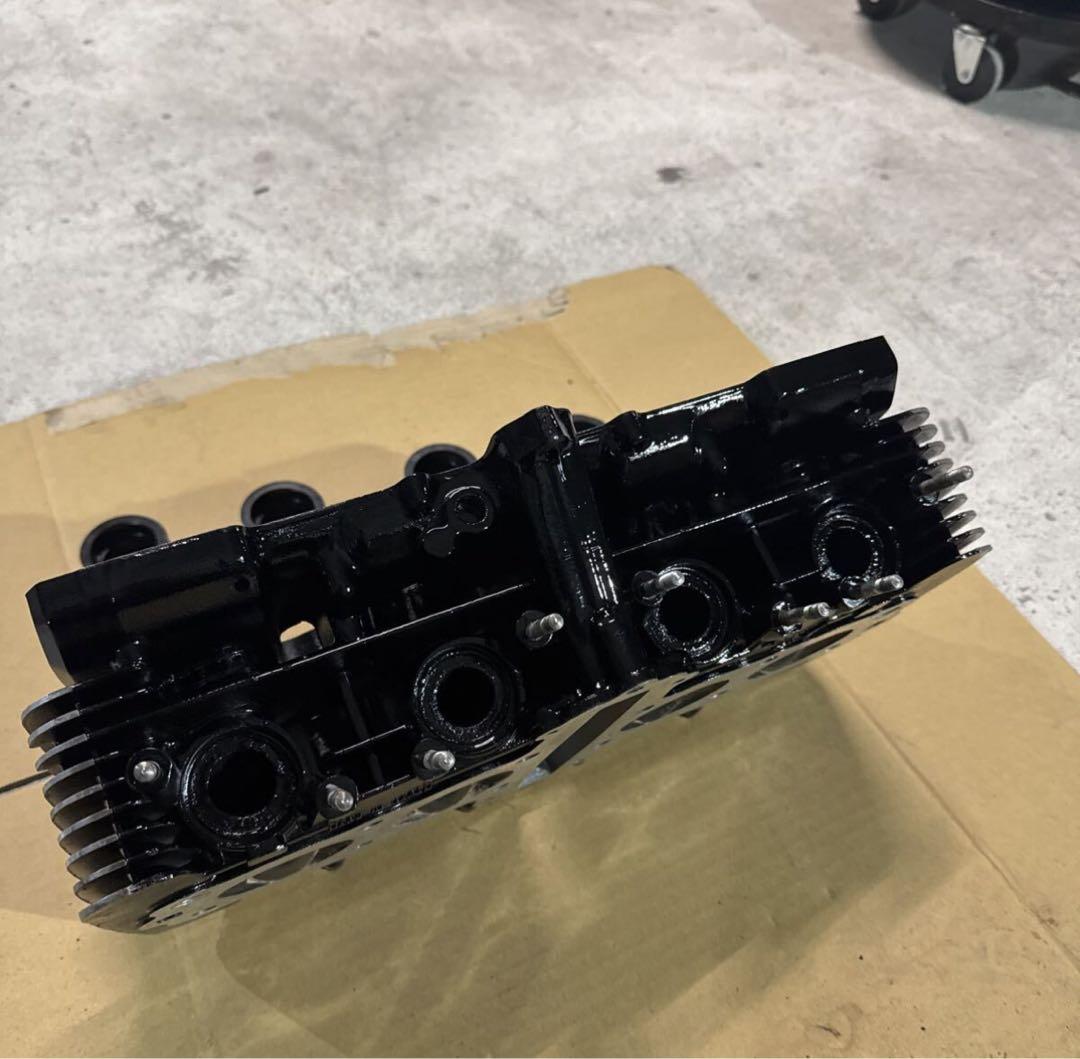 ゼファー400 純正シリンダーヘッド　黒塗り　美品