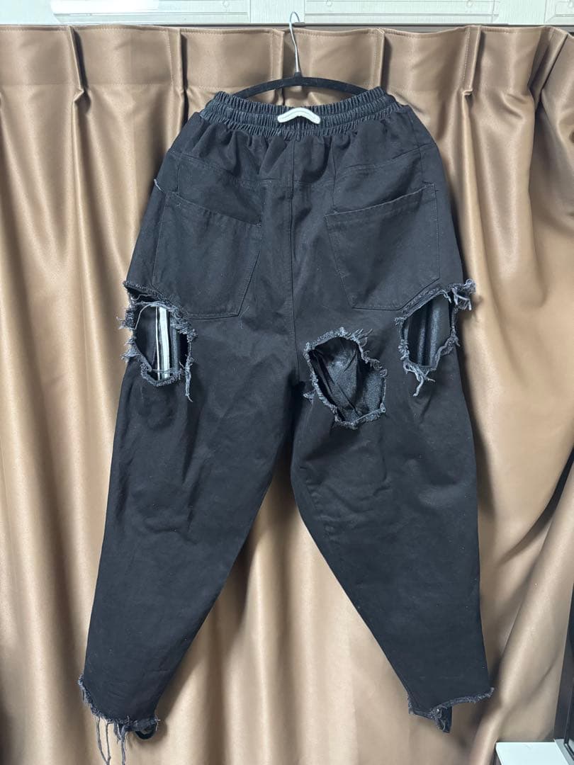 確実正規品 YORI SPORT ダメージ加工 ブラックパンツ 26