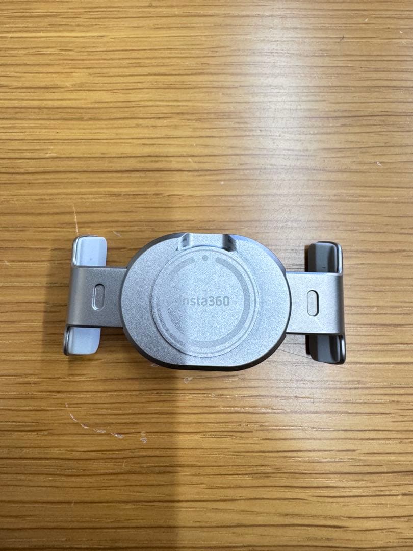 Insta360 Flow Pro スマホ用スタビライザー　磁気マウント付き