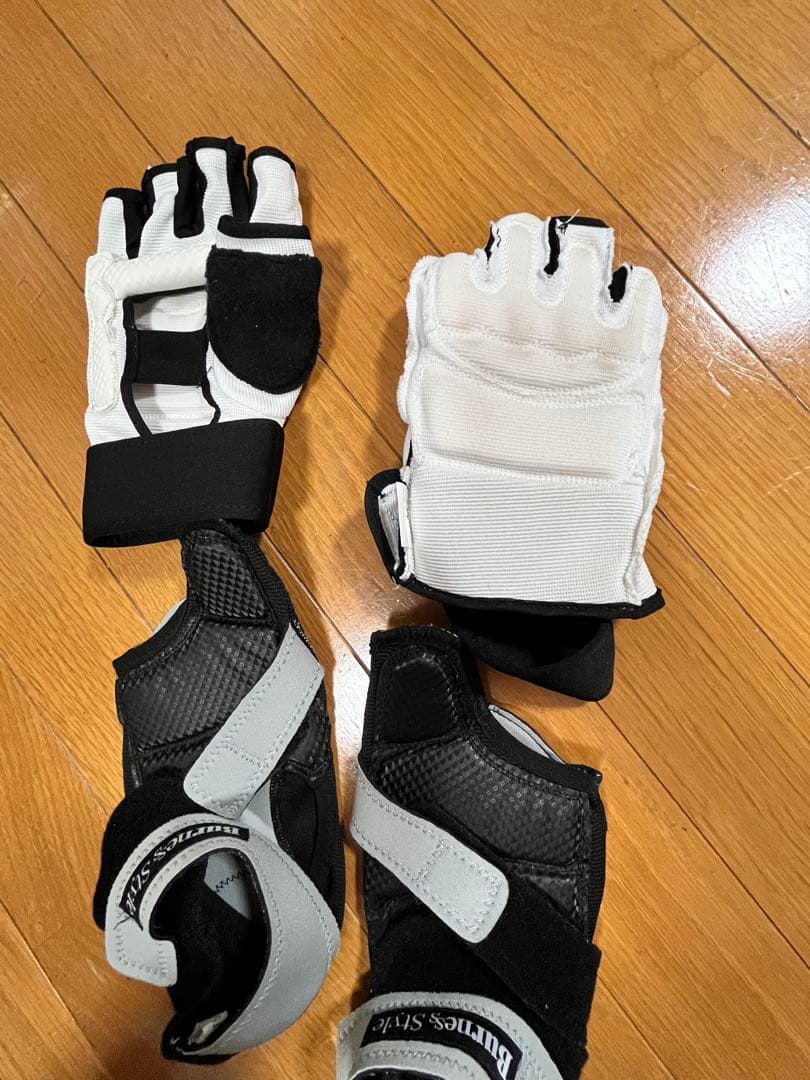 m*o様 Burne's Style トレーニンググローブ 手足セット　Mサイズ