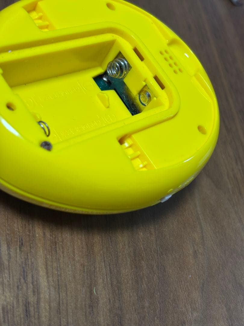 バンダイ　やさしいたまごっち　イエロー　黄色