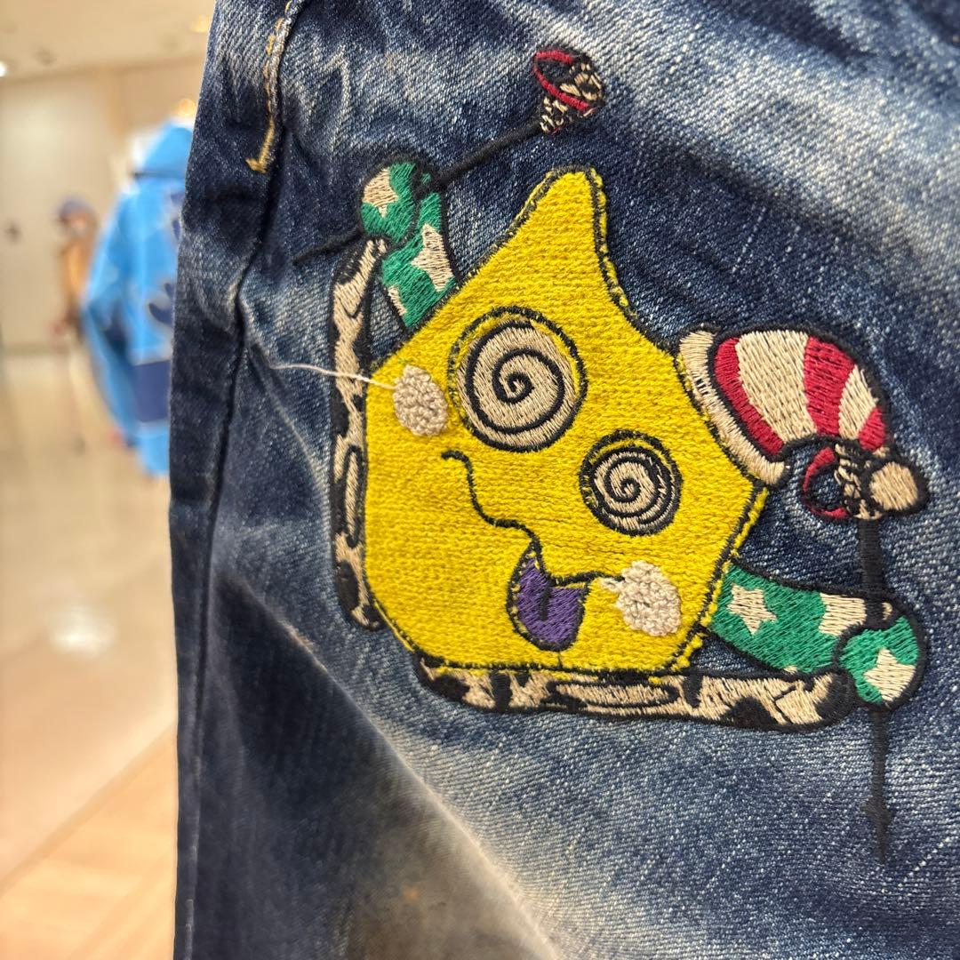 モンスター冬祭り刺繍ストレートデニム