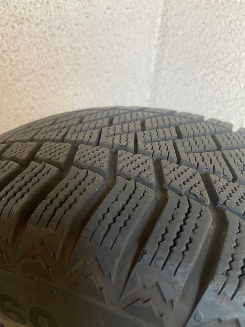 M*様 スタッドレスタイヤ 215/60 R17 ホイール　付きベンツ　配達可能