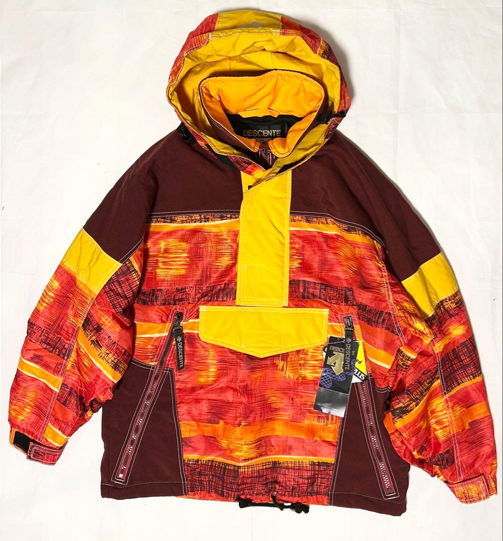 極美品　DESCENTE デサント　スノーボード　ウェア　ウ　スノボ　総柄　赤系