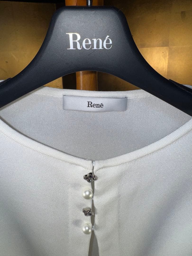 【Reneルネ】新品定価48,000円ピークス素材ビジューボレロ36ホワイト