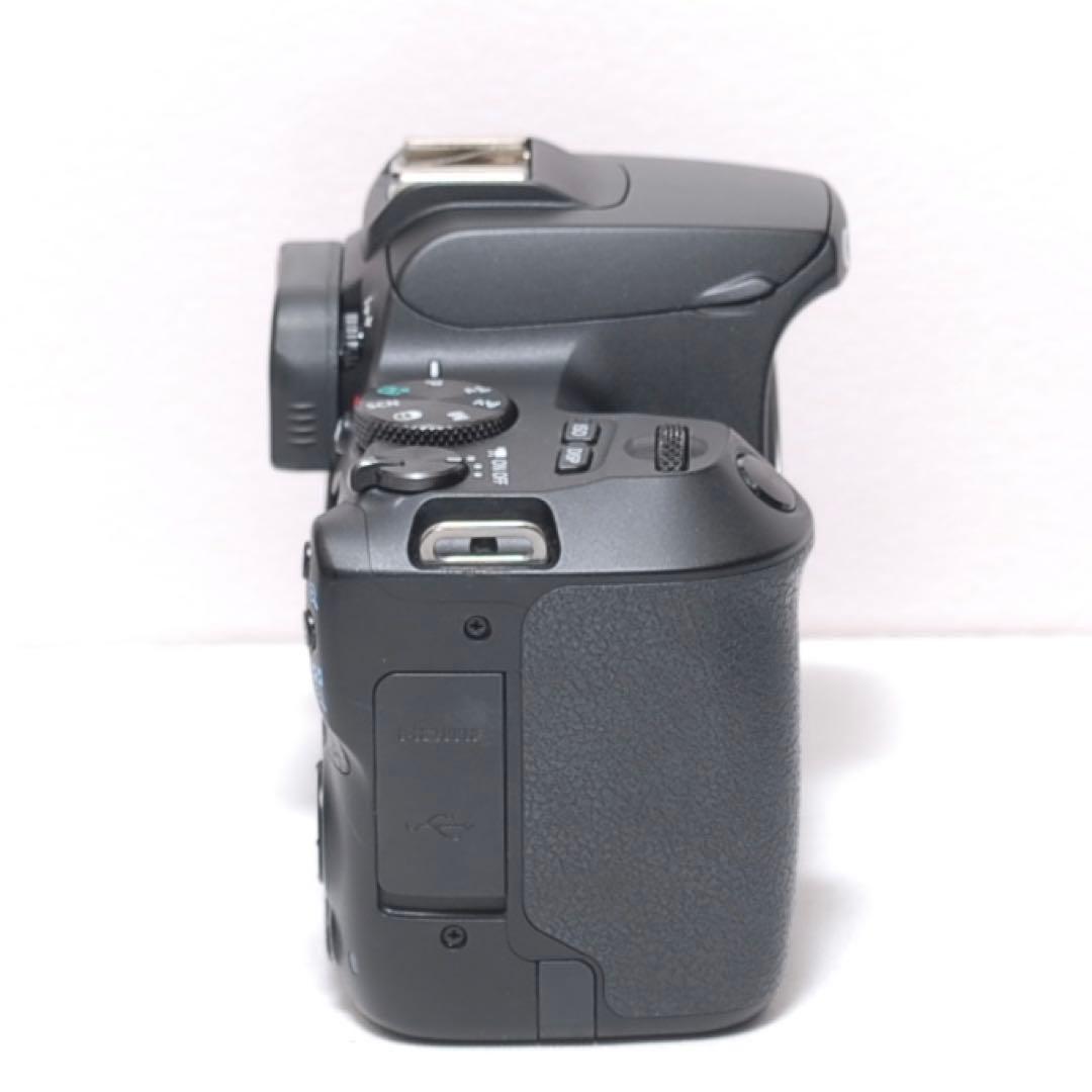 美品✨Canon Kiss X10✨4K動画撮影✨トリプルレンズ✨スポーツ観戦に