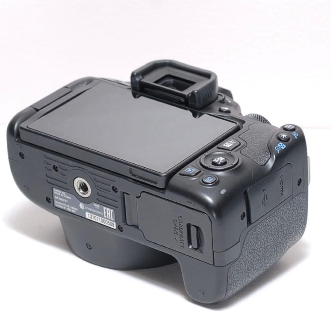 美品✨Canon Kiss X10✨4K動画撮影✨トリプルレンズ✨スポーツ観戦に