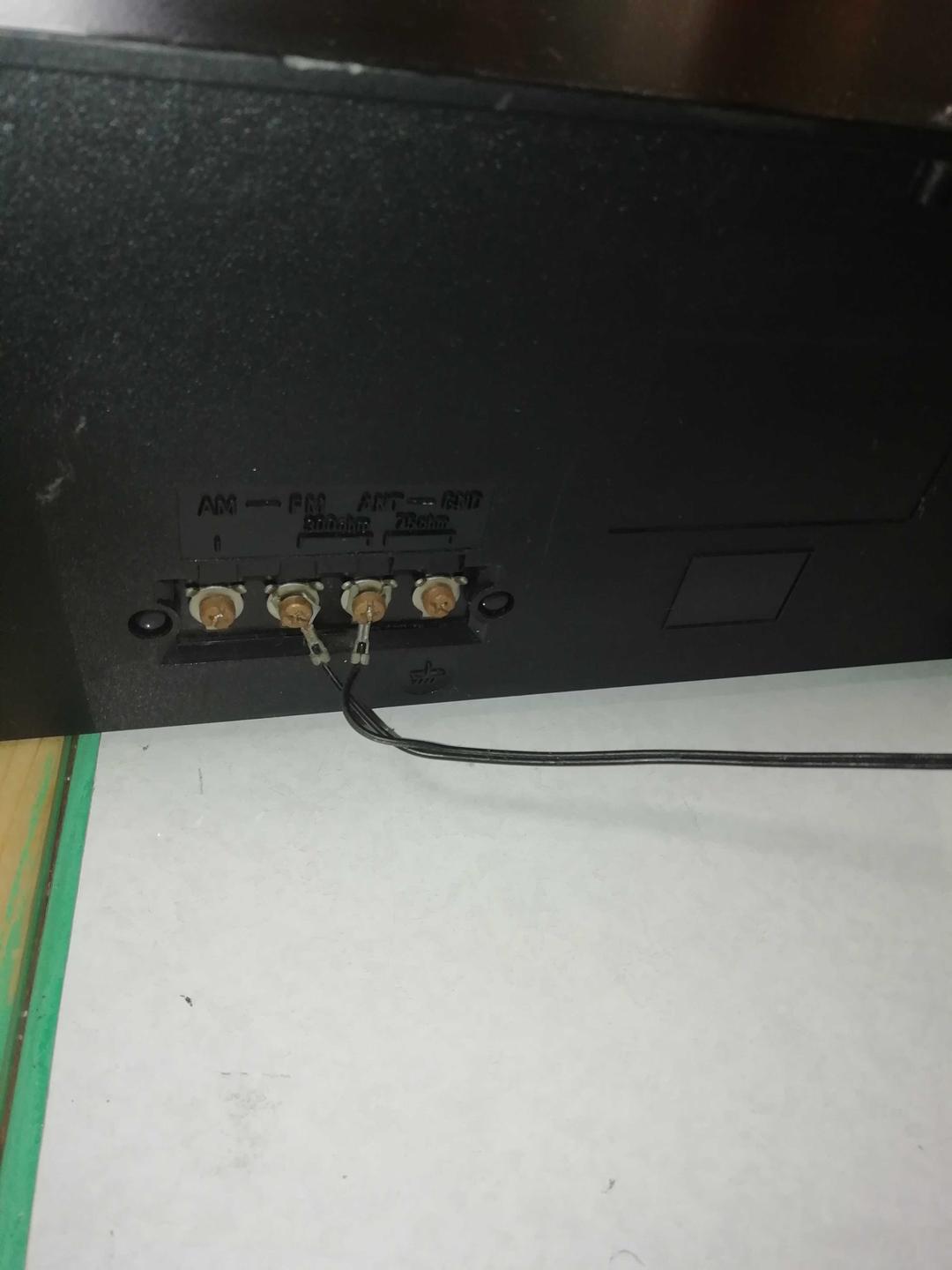 AM FMチューナー　コロンビアST-2980現状品