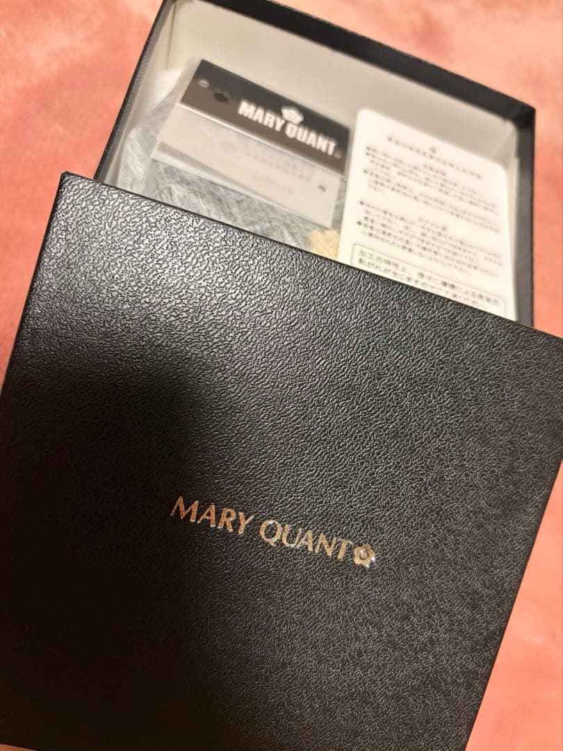 MARY QUANT インナーカラーレザー ウォレット 黒 2つ折りミニ財布
