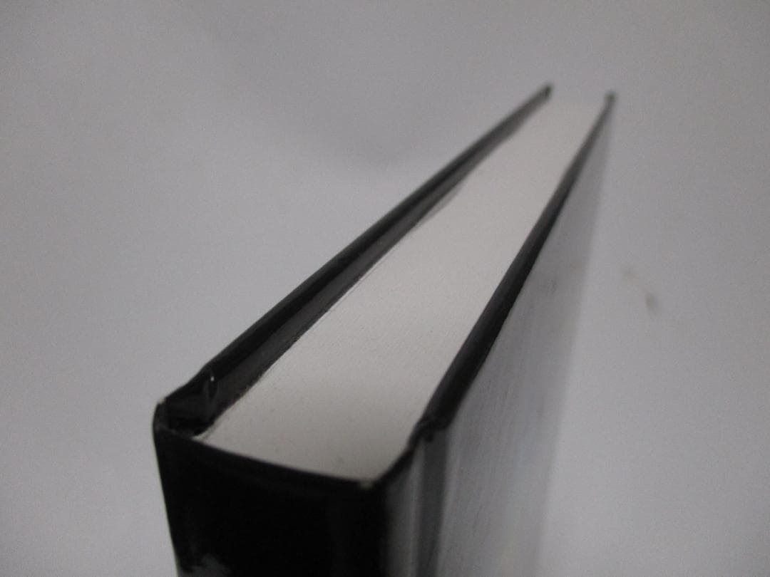 Topological Insulators and　洋書