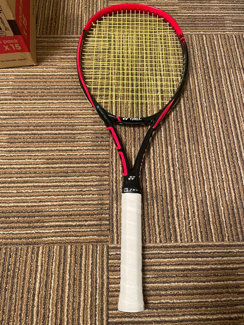 YONEX VCORE SV 98 テニスラケット　グリップ3